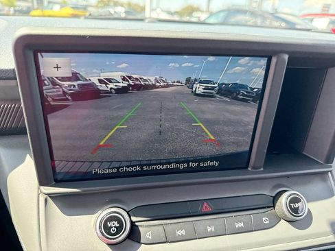 Used 2022 Ford Maverick XL FWD image 17