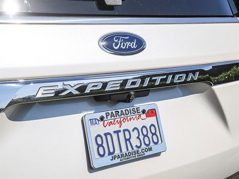 Used 2018 Ford Expedition Limited w/ Equipment Group 302A image 17