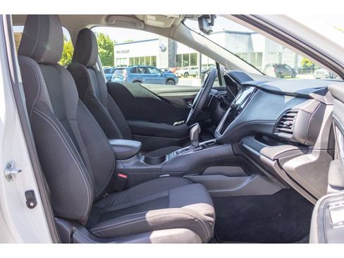 Used 2025 Subaru Outback Premium AWD/4WD image 11