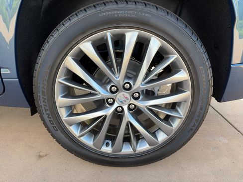 New 2026 Buick Enclave Avenir FWD image 6