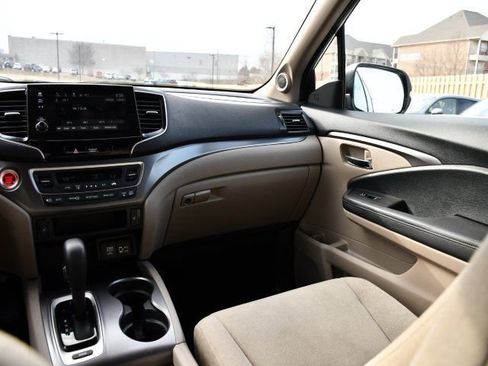 Used 2020 Honda Pilot EX image 33