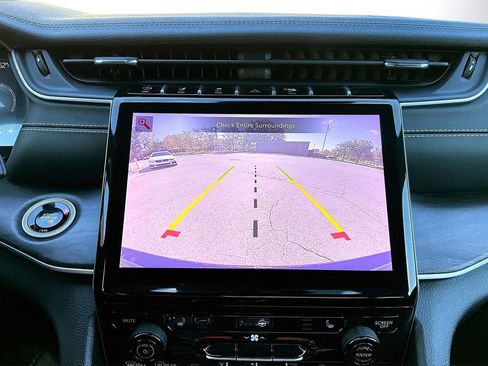 Certified 2024 Jeep Grand Cherokee Limited image 13