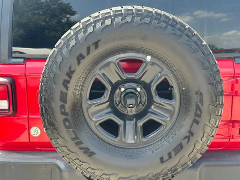 Used 2020 Jeep Wrangler Sport AWD/4WD image 7