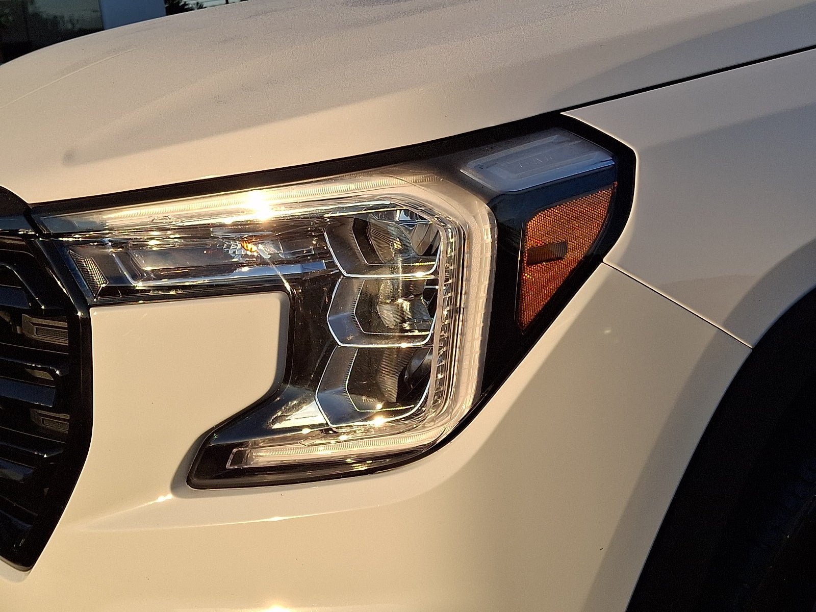 Certified 2024 GMC Terrain SLT w/ Elevation Edition AWD/4WD image 9