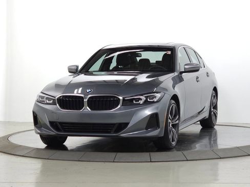 Used 2024 BMW 330i xDrive Sedan w/ Convenience Package AWD/4WD image 4