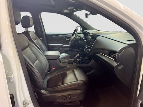 Used 2022 Chevrolet Traverse High Country AWD/4WD image 31