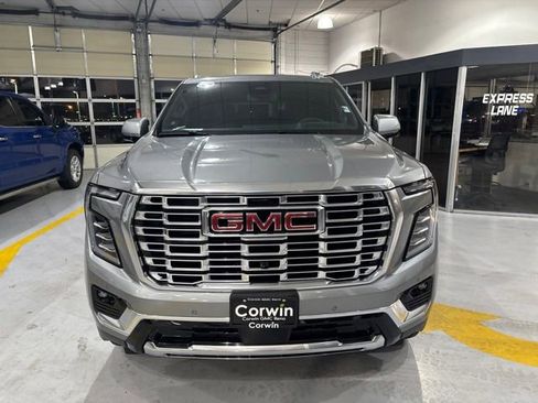 Used 2026 GMC Yukon Denali AWD/4WD image 3