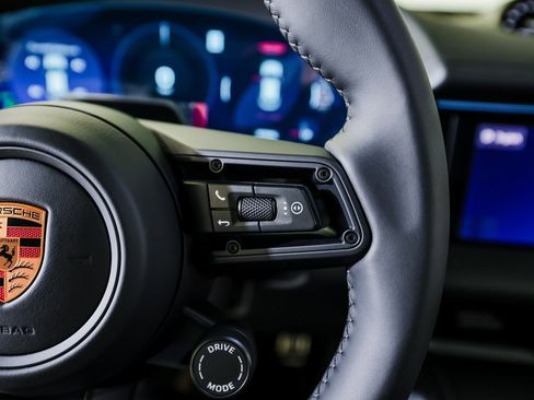 New 2026 Porsche Macan 4S Electric image 16