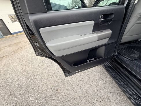 Used 2013 Toyota Sequoia SR5 w/ Premium Pkg image 47