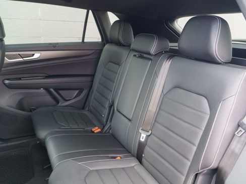New 2026 Volkswagen Atlas Cross Sport SEL R-Line image 9