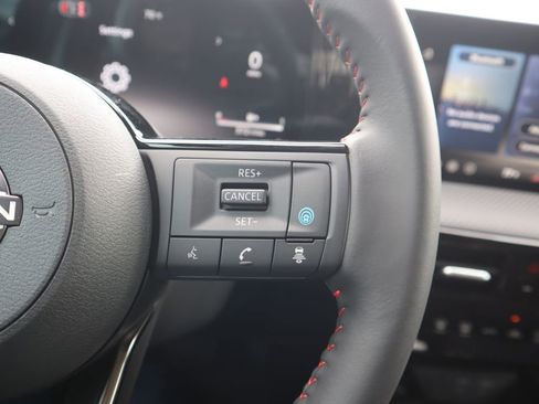 New 2026 Nissan Kicks SR w/ Cold Weather Package image 20