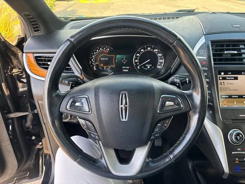 Used 2017 Lincoln MKC Reserve AWD/4WD image 9