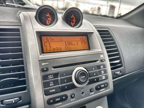 Used 2007 Nissan Sentra SE-R image 24