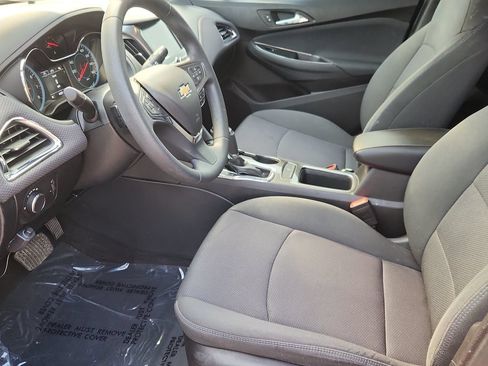 Used 2018 Chevrolet Cruze LT w/ Convenience Package FWD image 7
