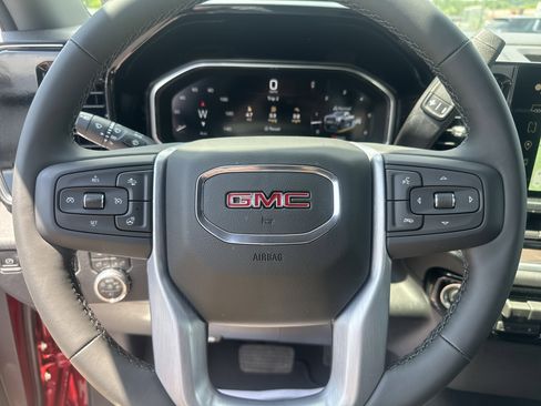 New 2026 GMC Sierra 2500 SLT AWD/4WD image 17