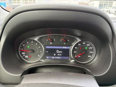 Used 2023 GMC Terrain SLT image 17