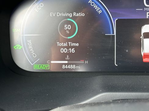Used 2025 Toyota RAV4 XSE w/ Advanced Technology Package AWD/4WD image 25