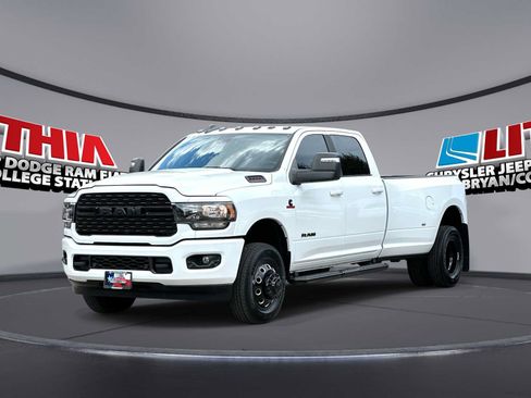 Used 2024 RAM 3500 Big Horn w/ Night Edition AWD/4WD image 1
