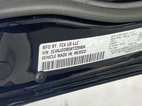 Used 2022 Jeep Compass Trailhawk w/ Trailhawk Elite Group image 33