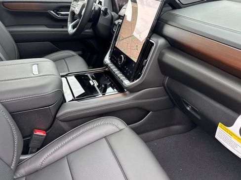 New 2026 GMC Yukon Denali w/ Sun & Power Step Package AWD/4WD image 19
