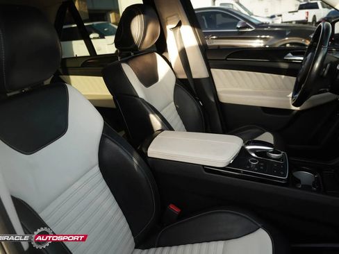 Used 2018 Mercedes-Benz GLE 43 AMG 4MATIC w/ Premium 3 Package image 34