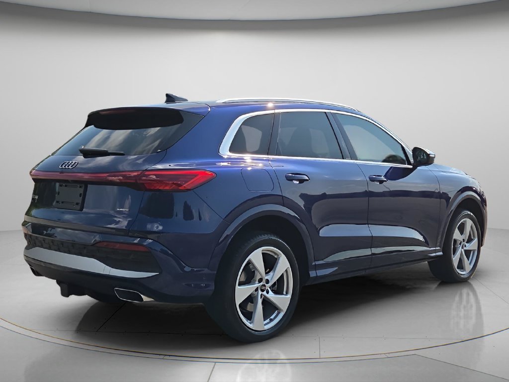 Certified 2025 Audi Q5 Premium AWD/4WD image 7