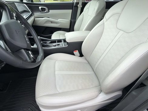 Used 2026 Kia Sorento S w/ S Panoramic Sunroof Package image 12