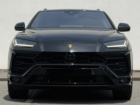 Used 2021 Lamborghini Urus AWD/4WD image 3