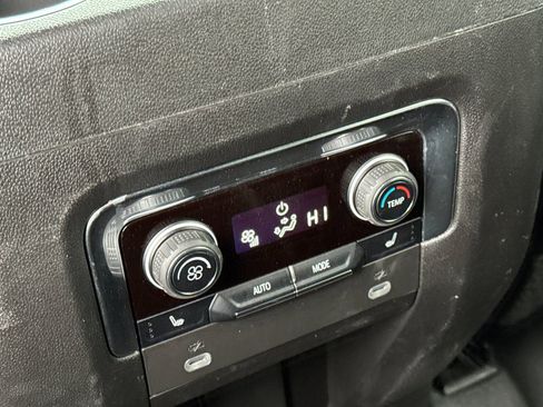 Certified 2023 Chevrolet Suburban Premier image 13