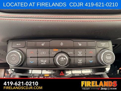 Used 2023 Dodge Durango R/T w/ Blacktop Package AWD/4WD image 25