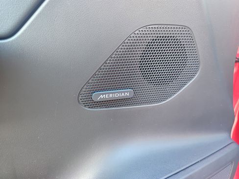 Used 2017 Jaguar F-PACE S image 14