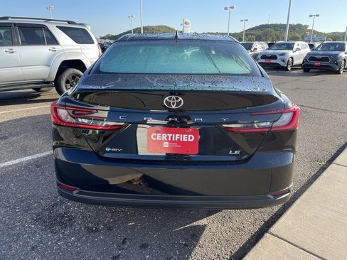 Certified 2025 Toyota Camry LE image 4