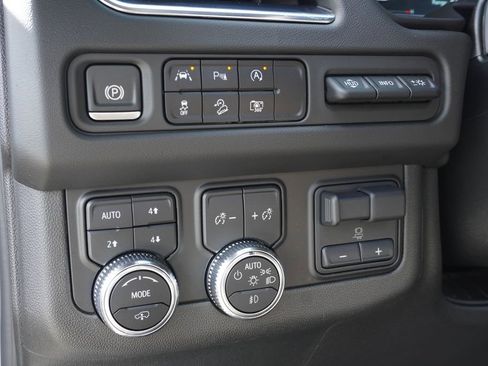 Certified 2024 GMC Yukon AT4 w/ AT4 Premium Plus Package image 19