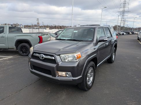 Used 2011 Toyota 4Runner SR5 image 5