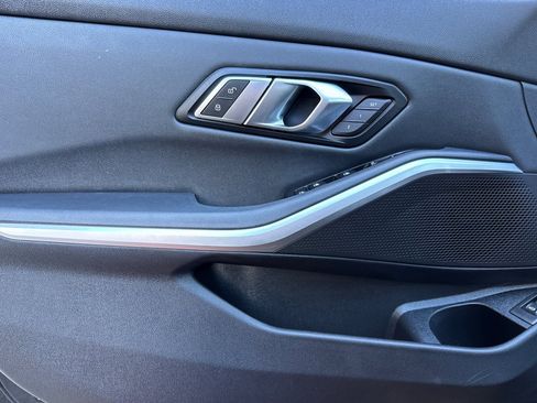 Used 2019 BMW 330i Sedan w/ Convenience Package image 10