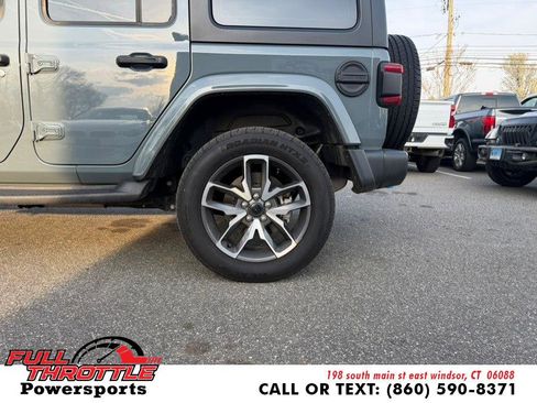 Used 2024 Jeep Wrangler Unlimited w/ Convenience Group image 26