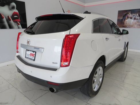Used 2014 Cadillac SRX Luxury image 4