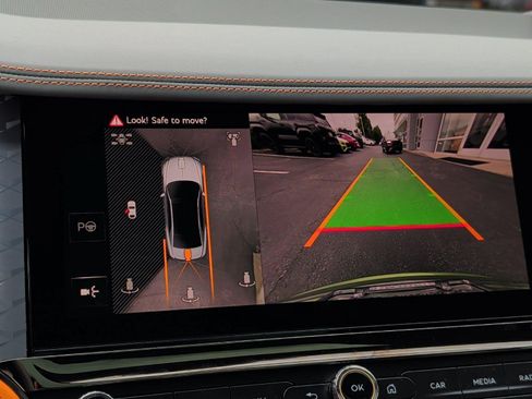 New 2025 Bentley Flying Spur Plug-In Hybrid AWD/4WD image 32
