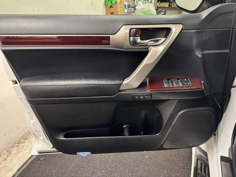 Used 2019 Lexus GX 460 Luxury image 14