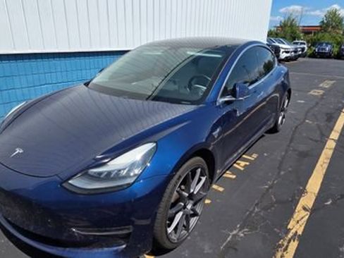 Used 2019 Tesla Model 3 Performance AWD/4WD image 2