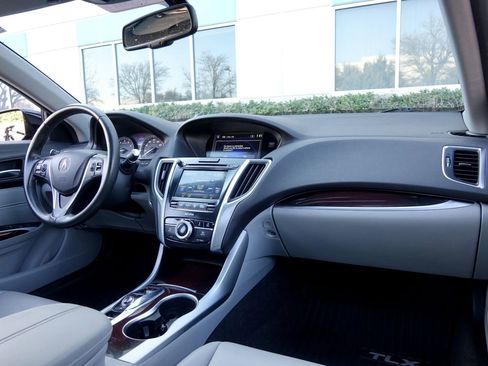 Used 2015 Acura TLX V6 image 7