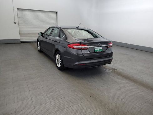 Used 2018 Ford Fusion SE FWD image 5