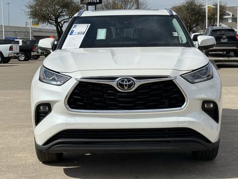 Used 2021 Toyota Highlander Limited image 9