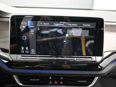 Used 2025 Volkswagen Atlas SEL Premium R-Line image 14