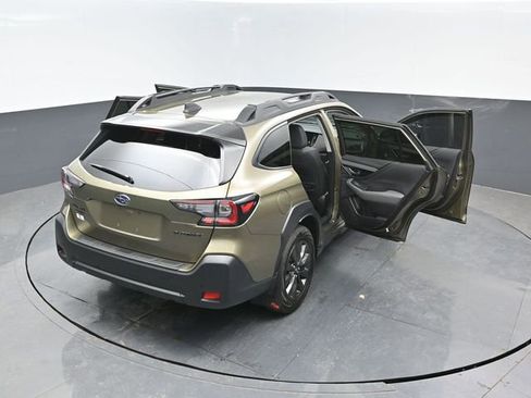 Used 2025 Subaru Outback Onyx Edition AWD/4WD image 24