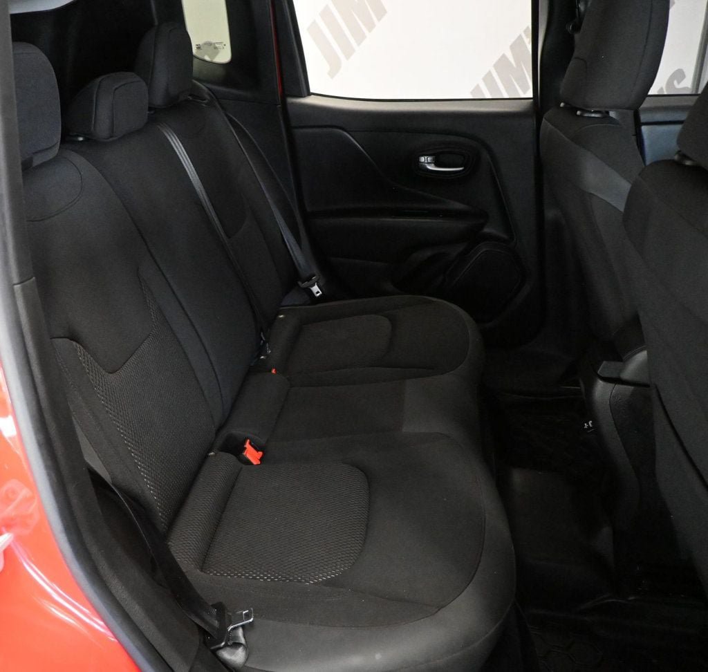 Used 2020 Jeep Renegade Altitude FWD image 13