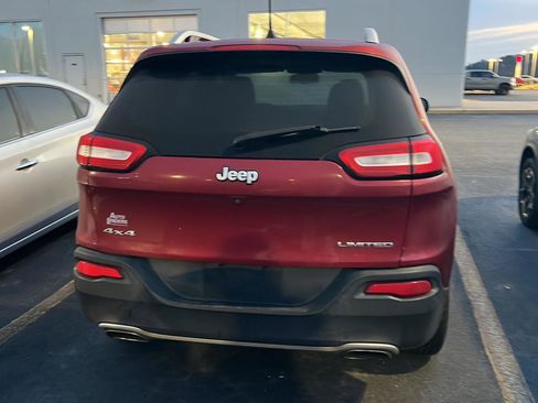 Used 2017 Jeep Cherokee Limited image 9