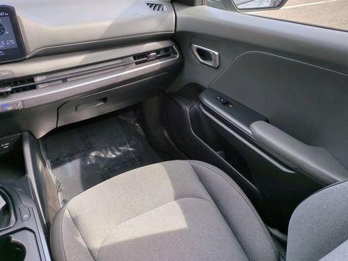Used 2025 Kia K4 LXS image 16
