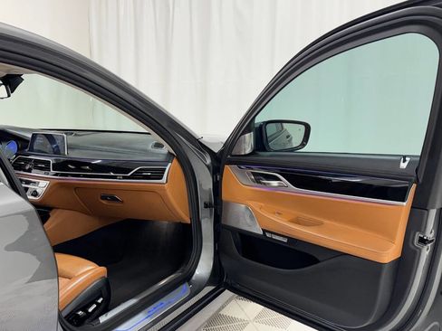 Used 2017 BMW ALPINA B7 xDrive image 45