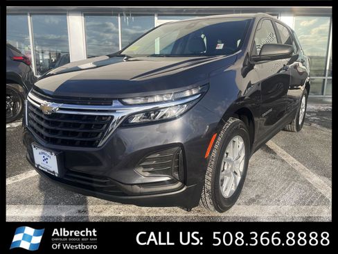 Used 2022 Chevrolet Equinox LS w/ LS Convenience Package image 1